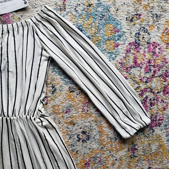 BOOHOO off the shoulder blouse - Picture 6 of 8